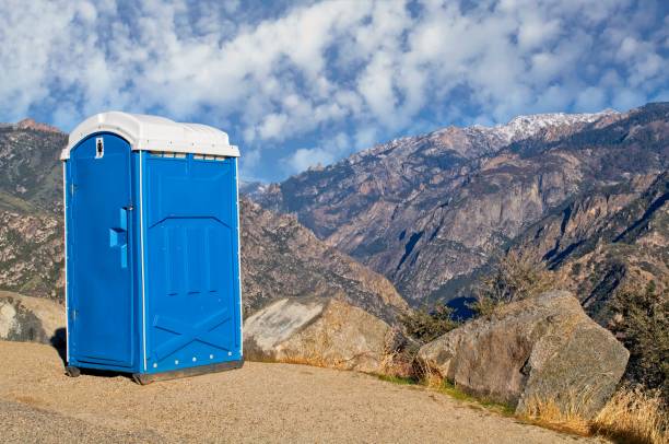 Porta potty delivery and setup in Burlington, ND